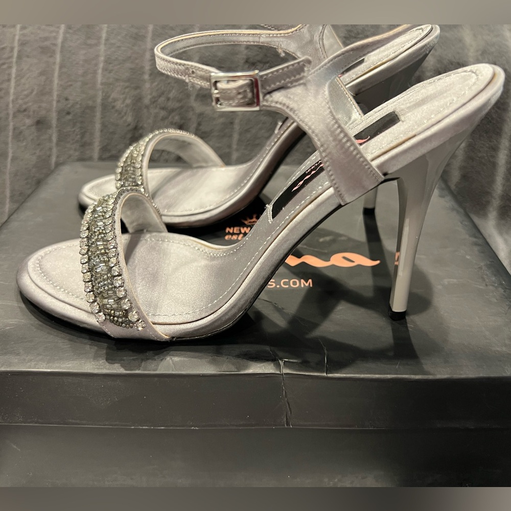 Nina Shoes NY Satin Silver Embellished Strappy Heels NIB